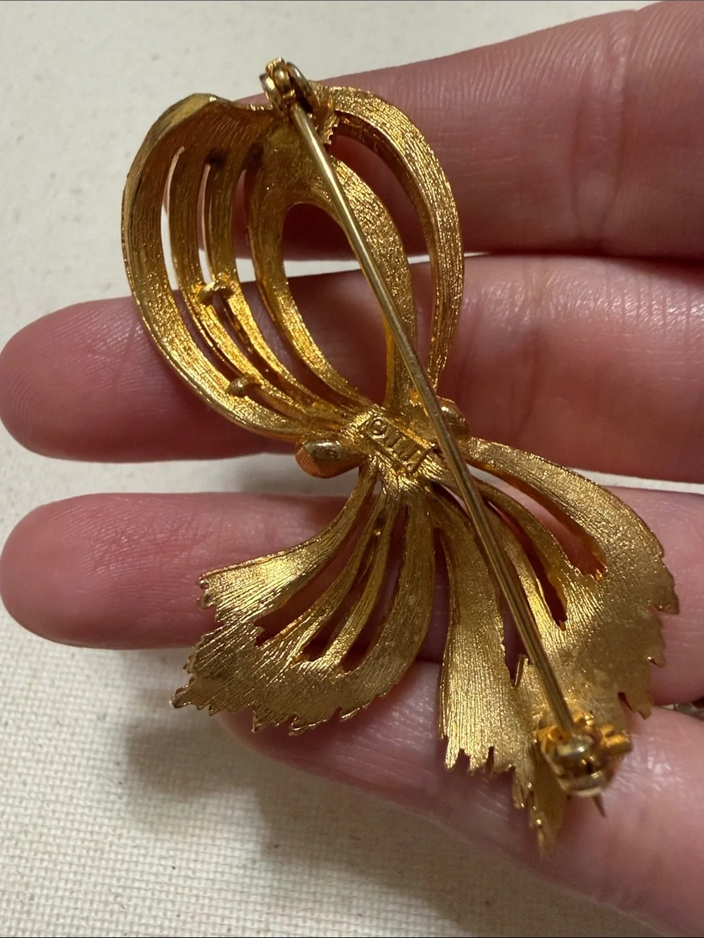 J.J elegant gold